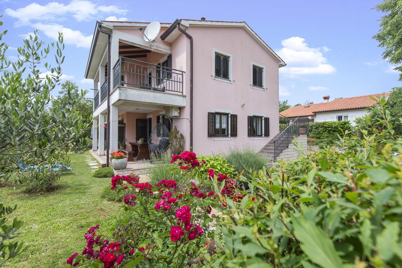 Apartments Radovic Labin  Exterior photo